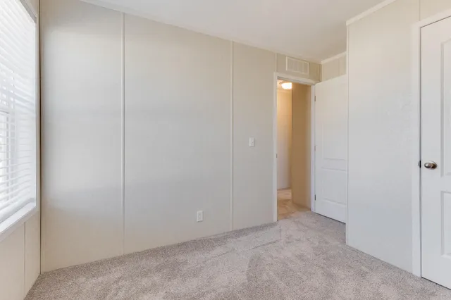 $79,000 | 645 North Gallery Drive, Unit 98, Eaton Rapids, MI 48827