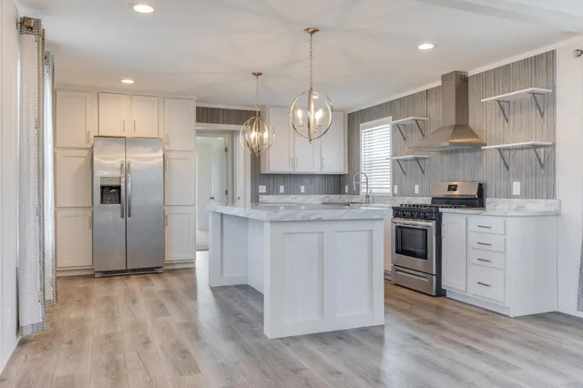 $79,000 | 645 North Gallery Drive, Unit 98, Eaton Rapids, MI 48827