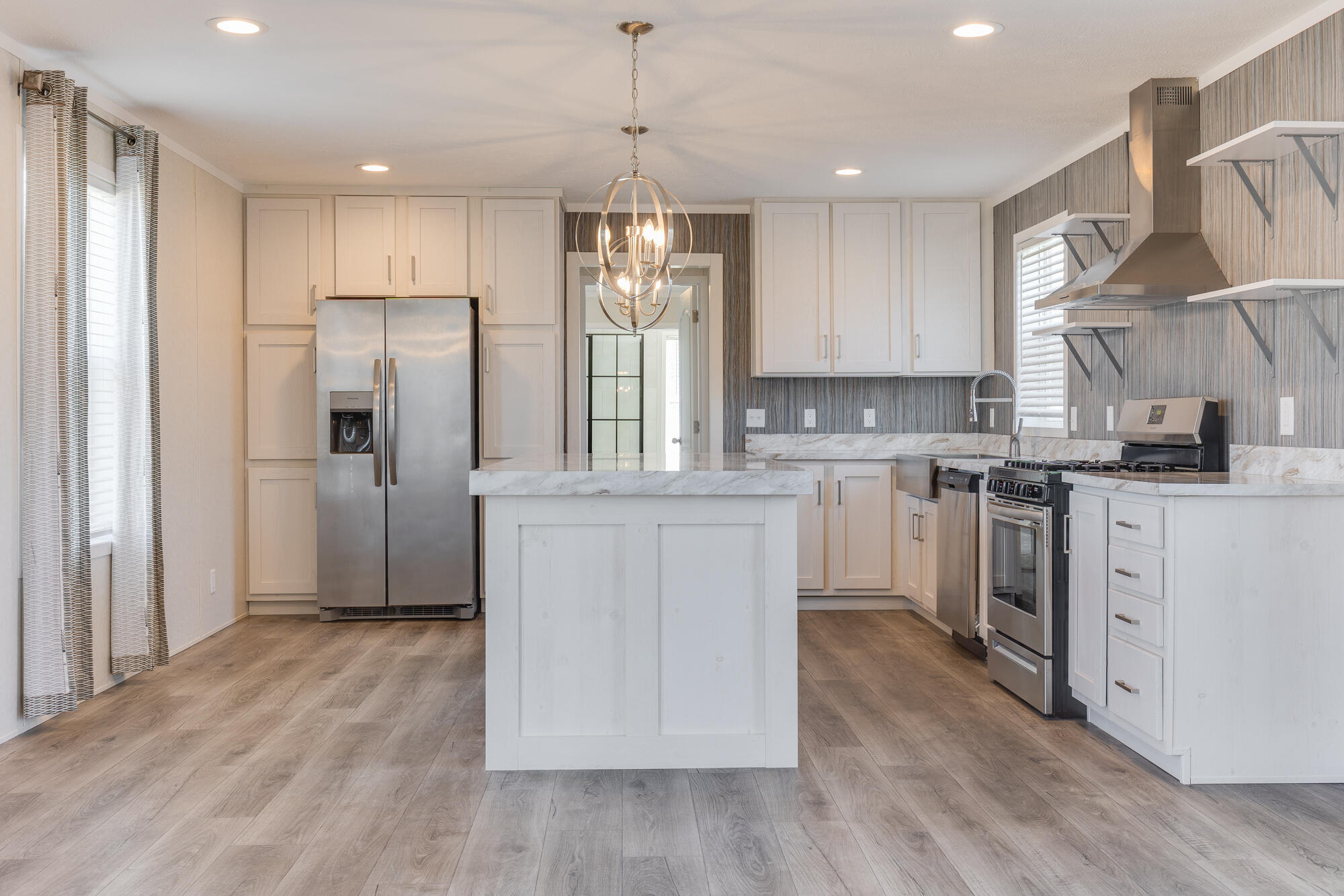 645 North Gallery Drive, Unit 98 Eaton Rapids, MI 48827 - Photo 5 of 22 MCM_645_Gallery_Drive_Eaton_Rapids-6