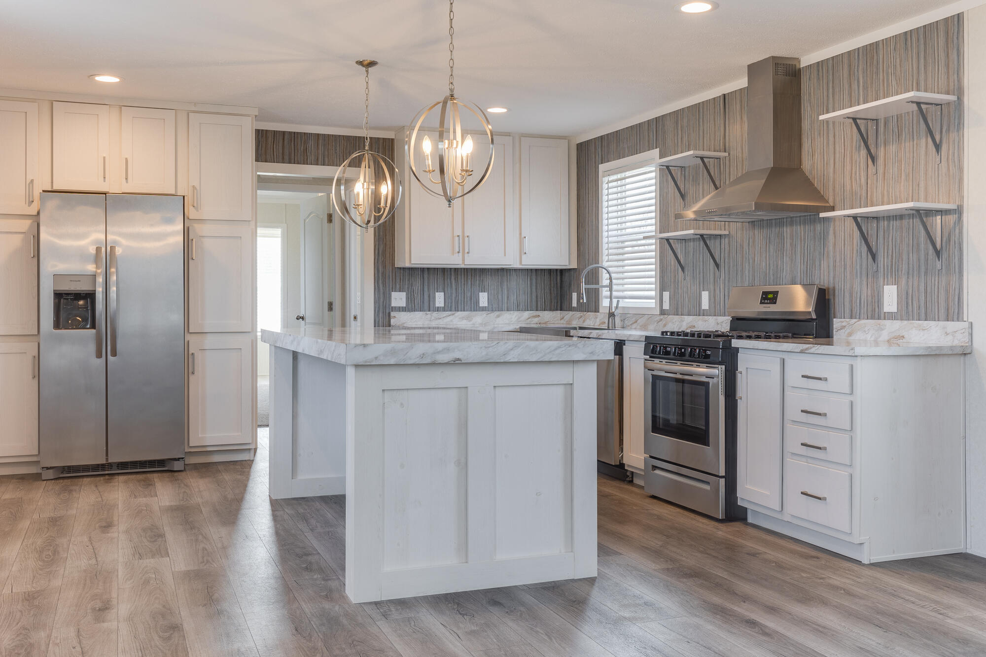 645 North Gallery Drive, Unit 98 Eaton Rapids, MI 48827 - Photo 8 of 22 MCM_645_Gallery_Drive_Eaton_Rapids-25