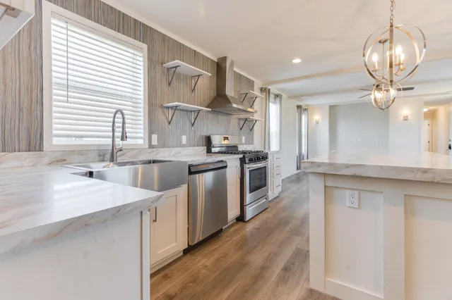 $79,000 | 645 North Gallery Drive, Unit 98, Eaton Rapids, MI 48827