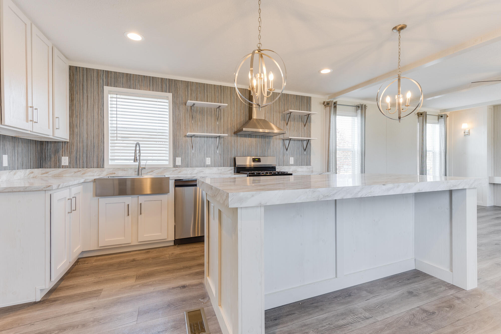 645 North Gallery Drive, Unit 98 Eaton Rapids, MI 48827 - Photo 10 of 22 MCM_645_Gallery_Drive_Eaton_Rapids-10