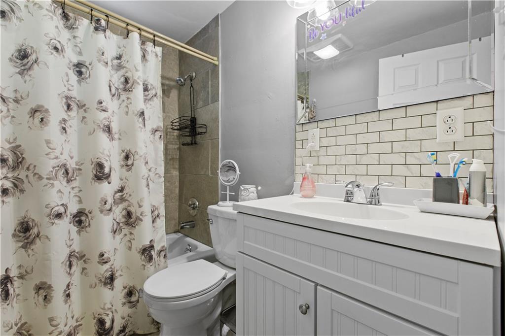 898 Oak Avenue Rochester, PA 15074 - Photo 11 of 21