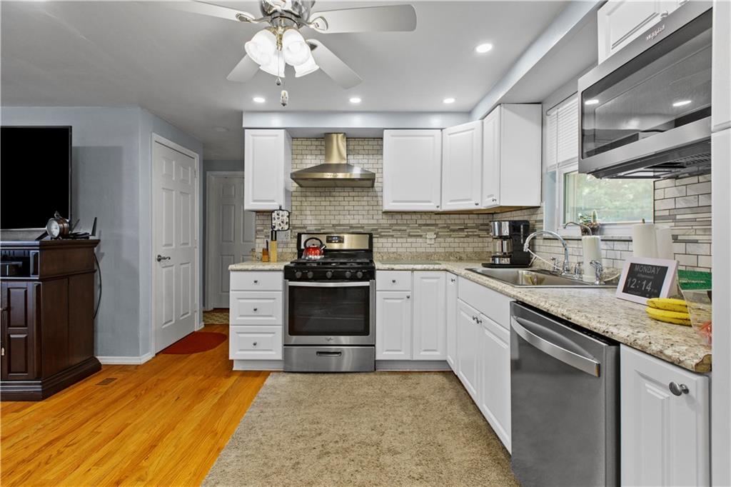 898 Oak Avenue Rochester, PA 15074 - Photo 6 of 21