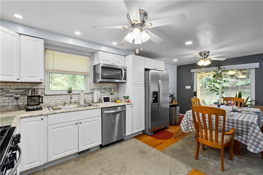 898 Oak Avenue Rochester, PA 15074 - Photo 7 of 21