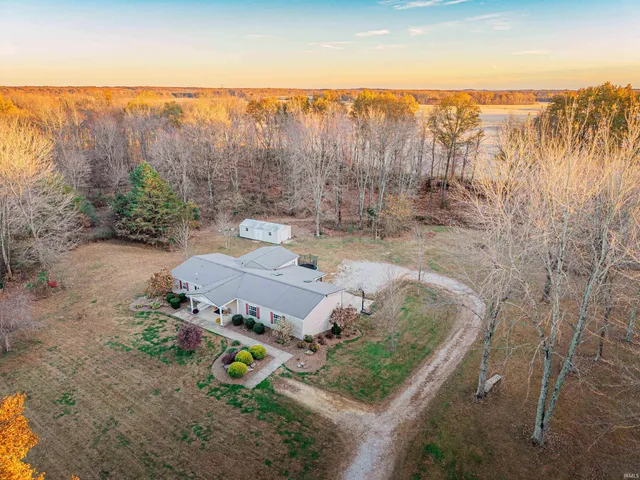 $319,900 | 3377 West Co Road 1100 North, Tennyson, IN 47637