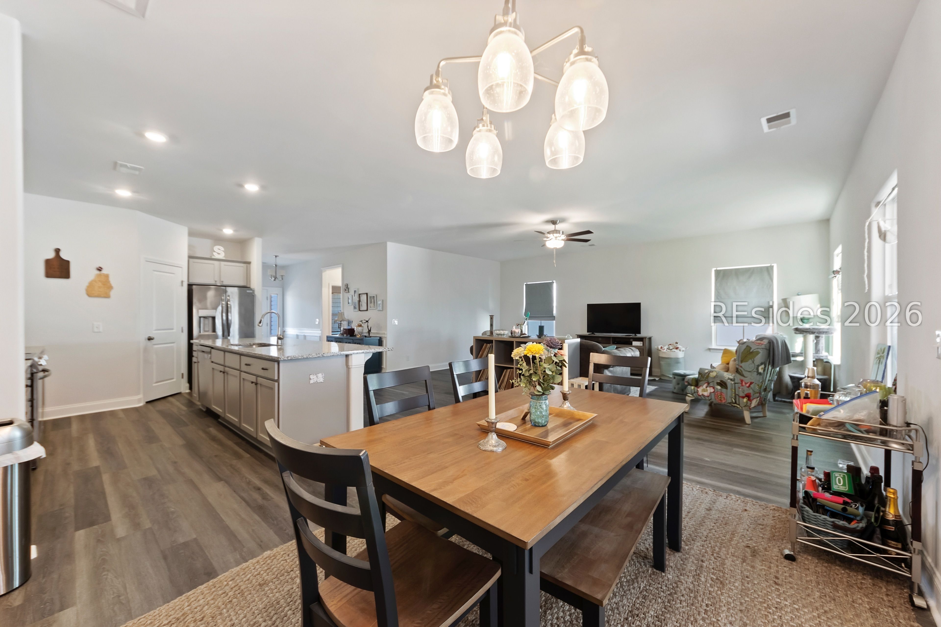 58 Banner Lane Ridgeland, SC 29936 - Photo 8 of 32 Open floorpan great for gatherings and entertainin