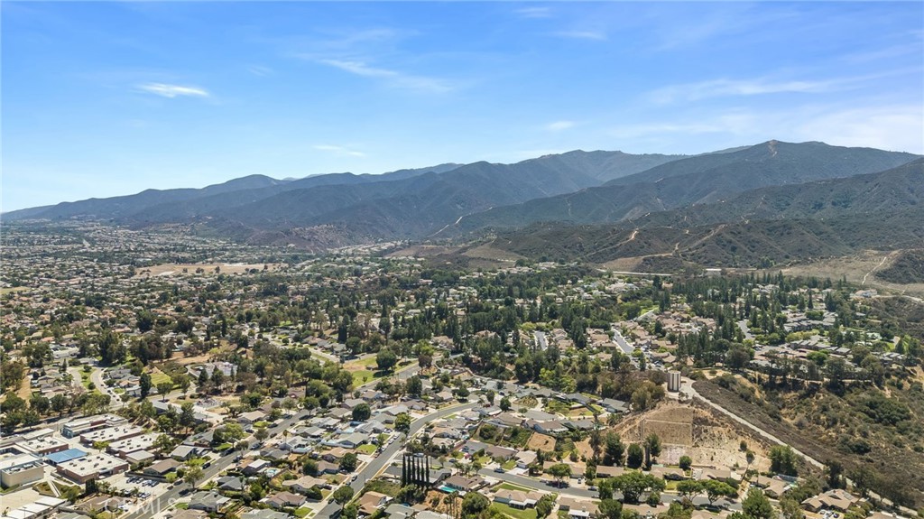 1935 Adobe Avenue Corona, CA 92882 - Photo 43 of 45 an aerial view of residential house and green space