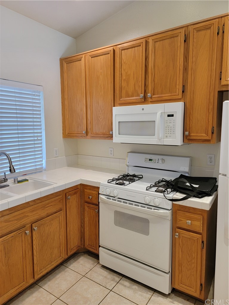 291 Chaumont Circle Lake Forest, CA 92610 - Photo 7 of 13