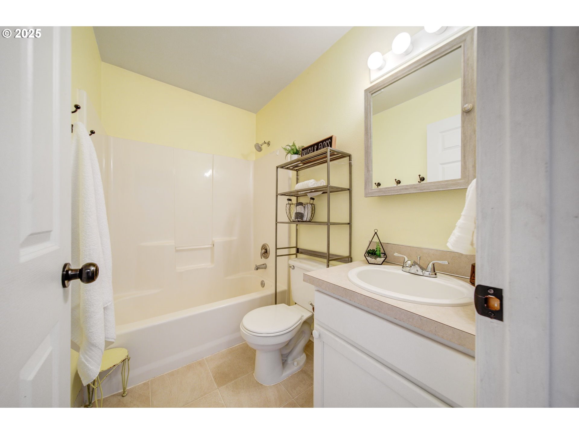 2010 Southwest 6th Avenue Camas, WA 98607 - Photo 25 of 40 Gallery Image 25