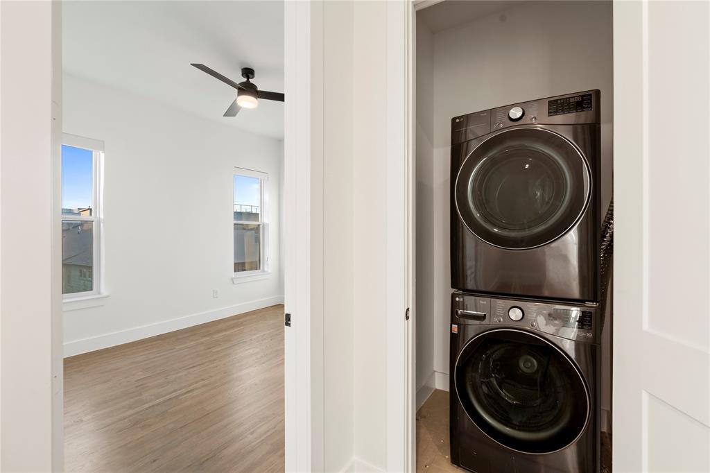 1804 Ripley Street, Unit 105 Dallas, TX 75204 - Photo 20 of 25 a utility room with dryer and washer