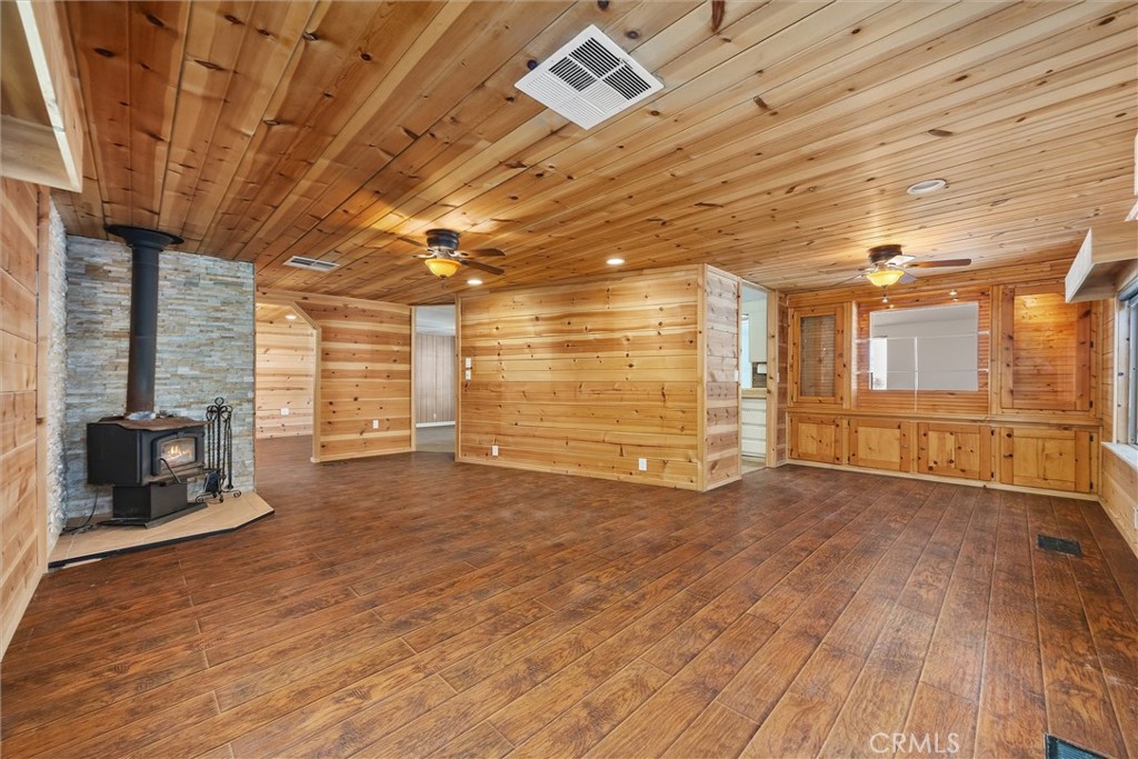 30751 Sharp Shafter, CA 93263 - Photo 19 of 73 a view of an empty room with a fireplace