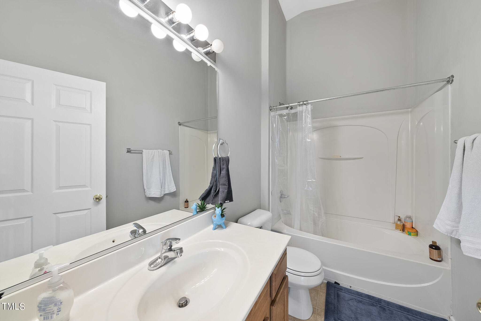 2910 Barrymore Street, Unit 100 Raleigh, NC 27603 - Photo 19 of 23 DSC07252