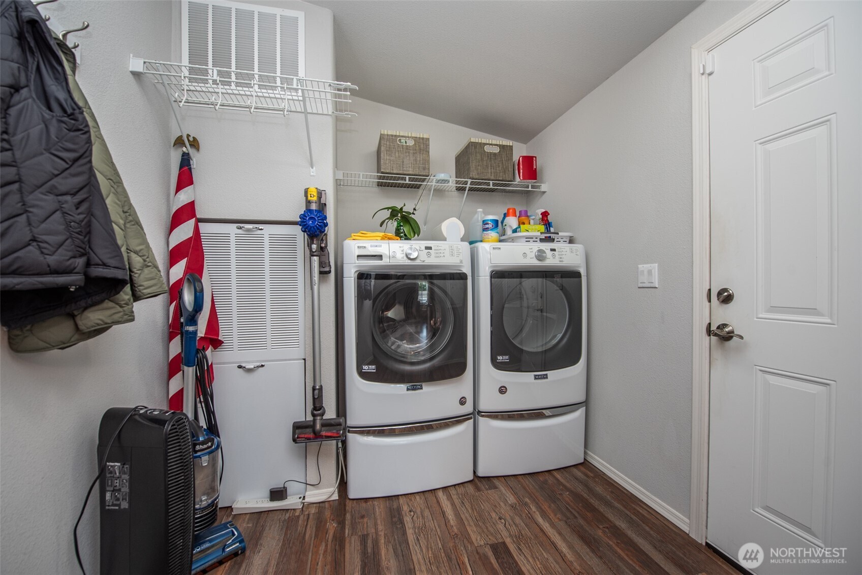 720 West Heritage Loop Sequim, WA 98382 - Photo 12 of 35 a utility room with dryer and washer