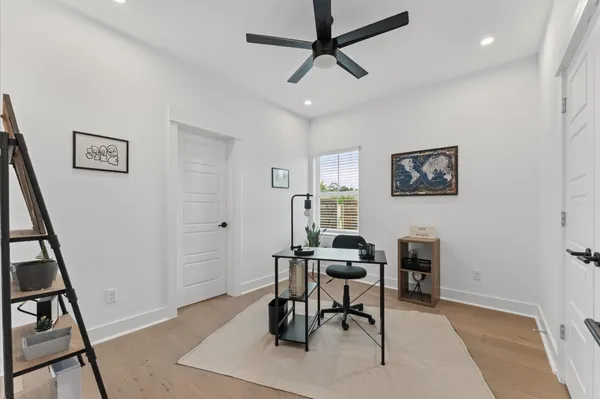 $319,900 | 3013 Jensen Drive, Houston, TX 77026