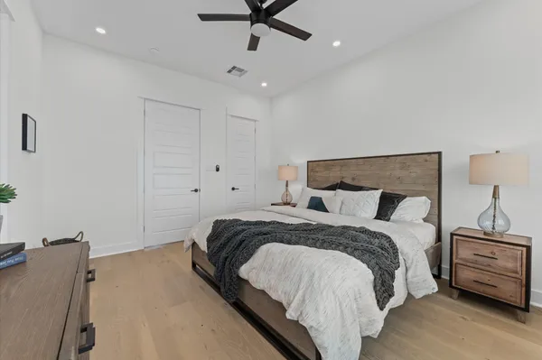 $319,900 | 3013 Jensen Drive, Houston, TX 77026