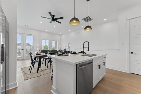 $319,900 | 3013 Jensen Drive, Houston, TX 77026