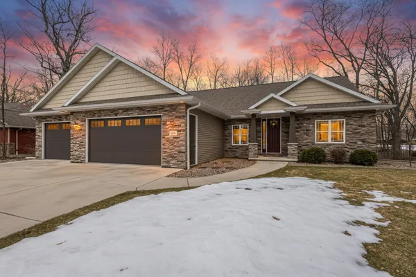 $655,900 | 2960 Bally Bunion Lane, Green Bay, WI 54311
