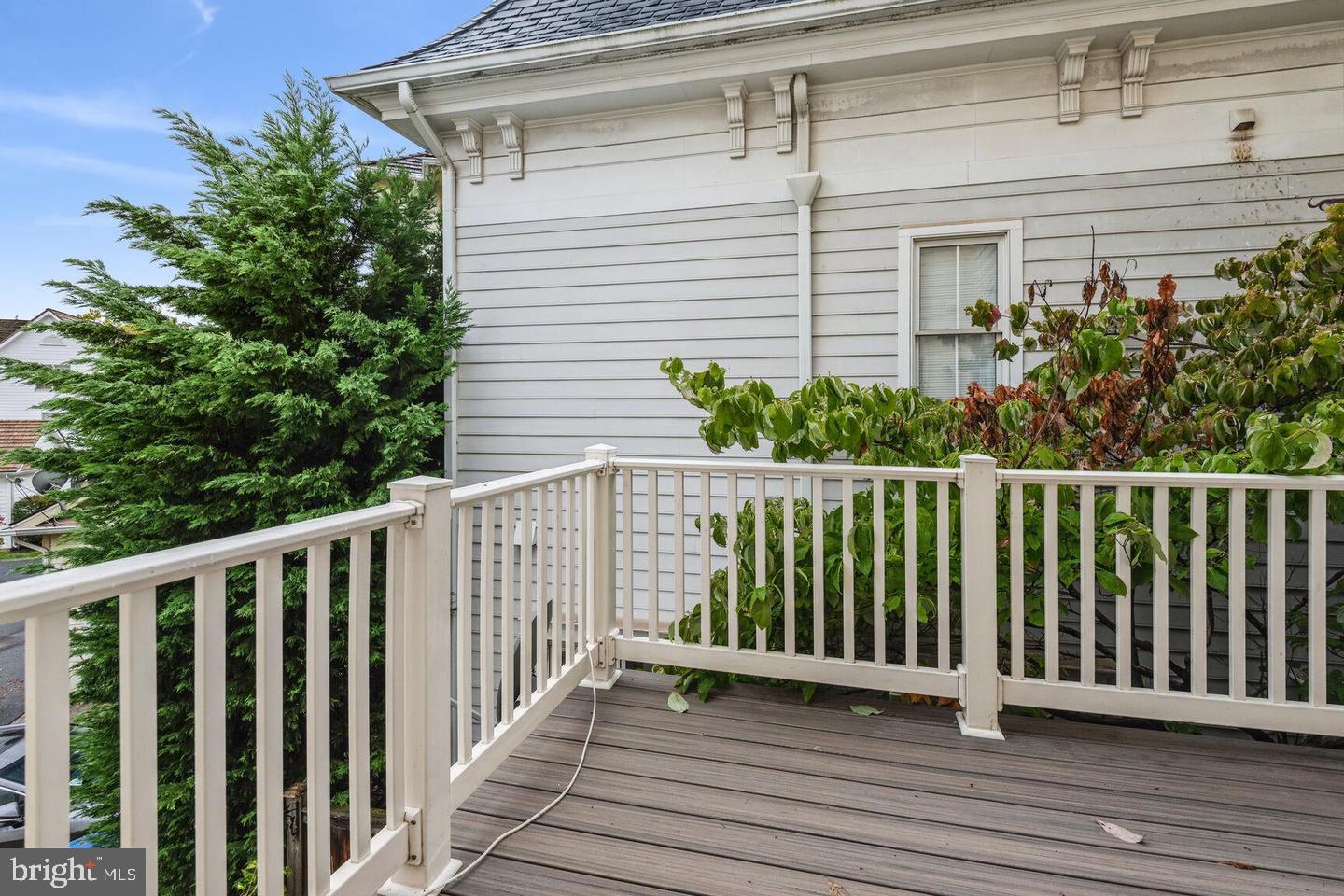 337 Main Street Gaithersburg, MD 20878 - Photo 10 of 35 a view of a wooden fence