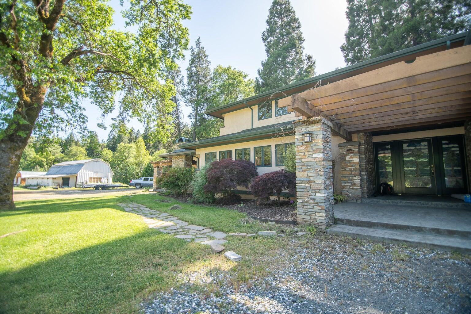 2440 Hugo Road Merlin, OR 97532 - Photo 6 of 24 20240531055518521555000000-o