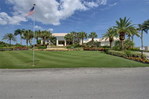 $400,000 | 11538 Briarwood Circle, Unit 4, Boynton Beach, FL 33437