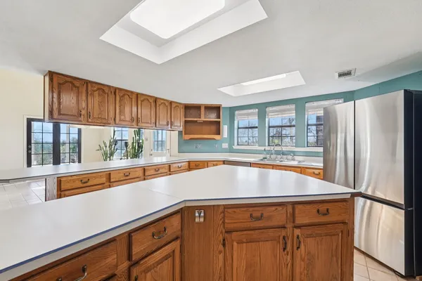 $1,100,000 | 407 Country Lane, McDade, TX 78650