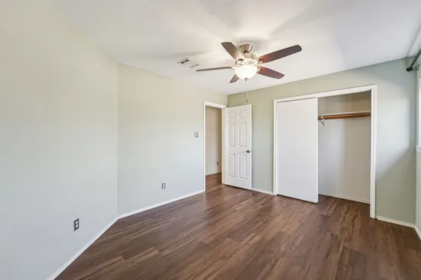 $1,100,000 | 407 Country Lane, McDade, TX 78650