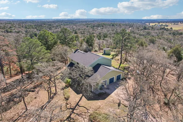 $1,100,000 | 407 Country Lane, McDade, TX 78650
