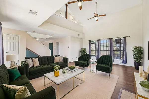 $1,100,000 | 407 Country Lane, McDade, TX 78650