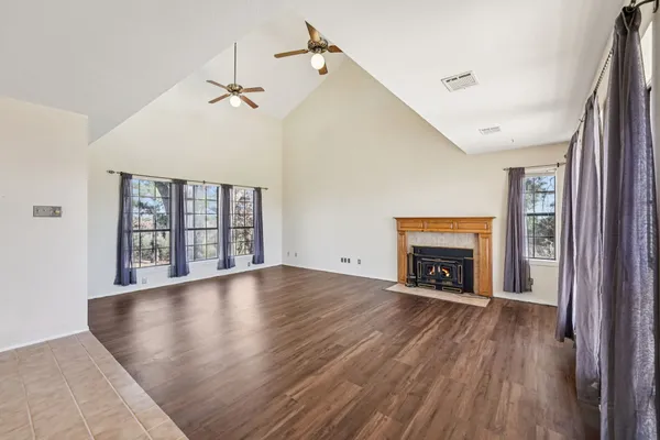 $1,100,000 | 407 Country Lane, McDade, TX 78650