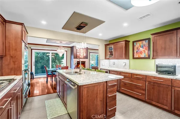 $1,149,000 | 6073 Loynes Drive, Unit 32, Long Beach, CA 90803