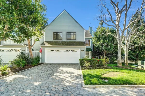 $1,149,000 | 6073 Loynes Drive, Unit 32, Long Beach, CA 90803