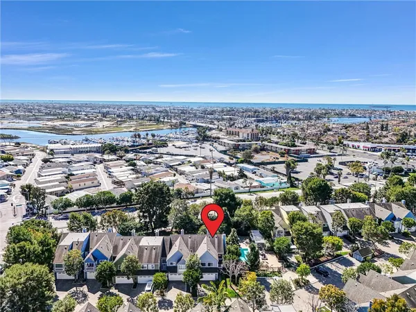 $1,149,000 | 6073 Loynes Drive, Unit 32, Long Beach, CA 90803
