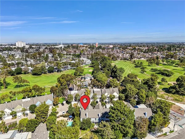 $1,149,000 | 6073 Loynes Drive, Unit 32, Long Beach, CA 90803