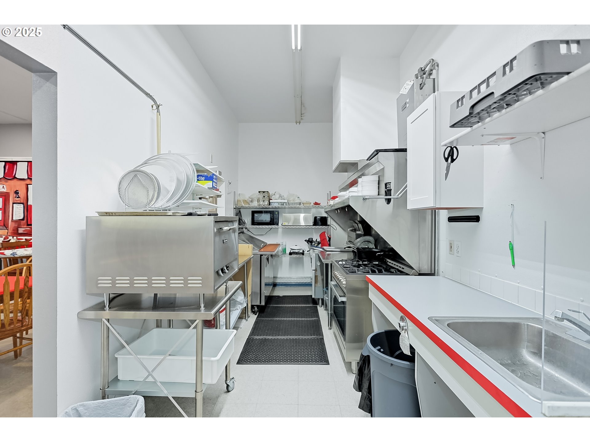 101 Main Street Klickitat, WA 98628 - Photo 26 of 33 a view of entryway and hall