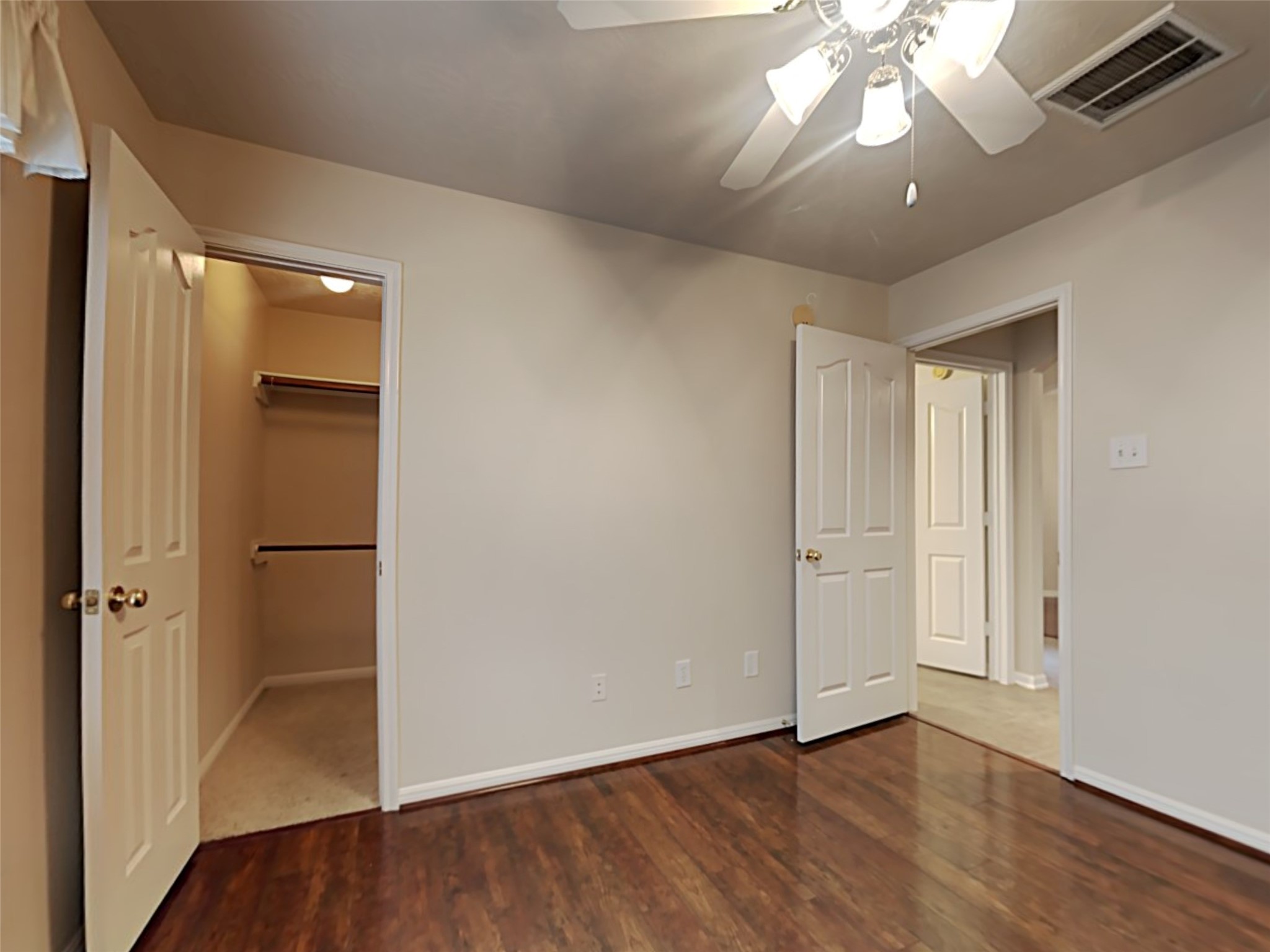 155 South Queenscliff Circle Spring, TX 77382 - Photo 11 of 19