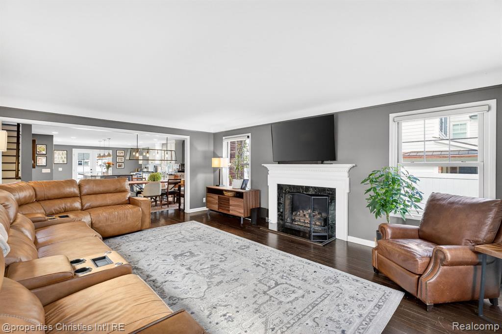 1088 Rivenoak Street Birmingham, MI 48009 - Photo 6 of 45 Gallery Image 6