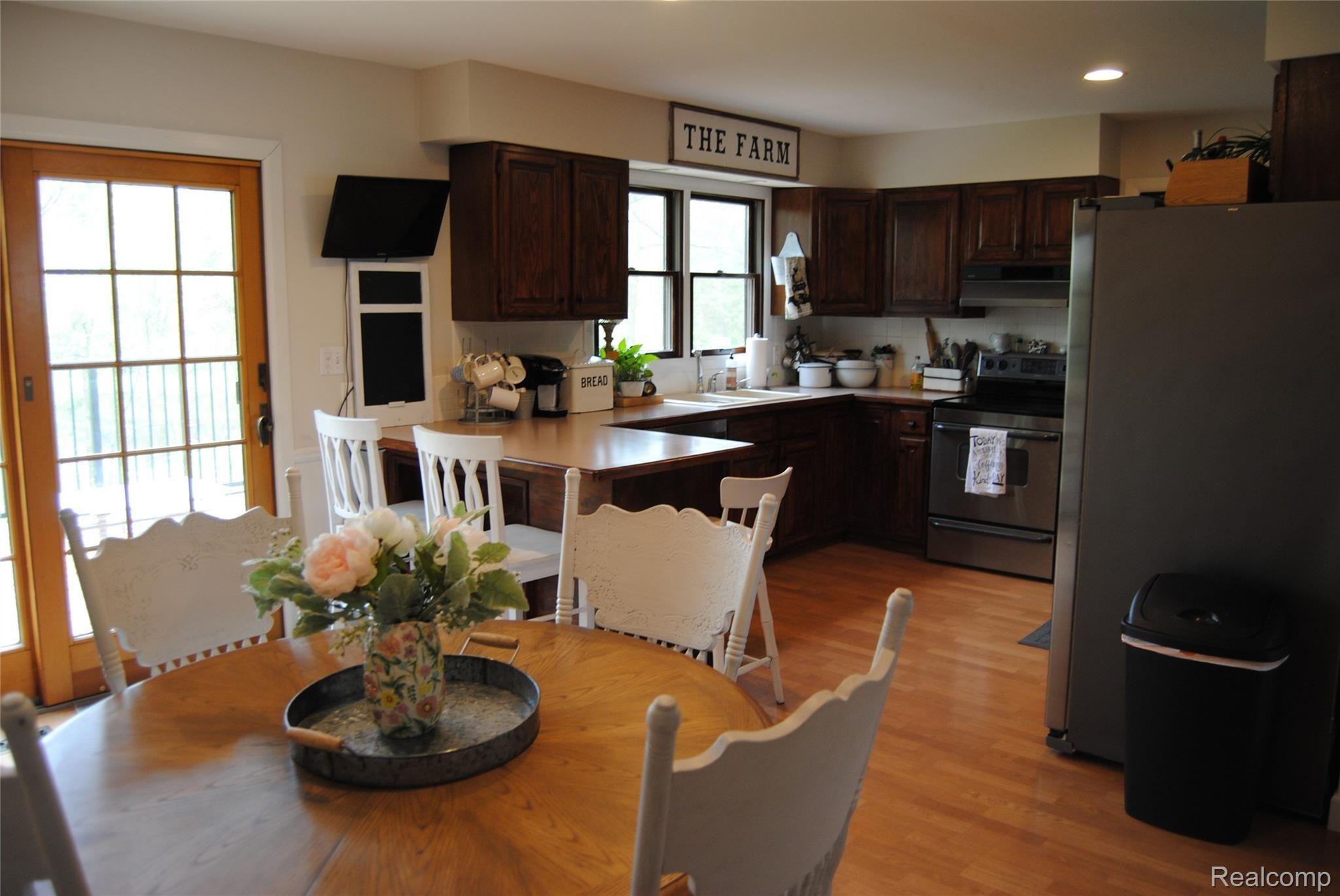 1290 Clark Road Lapeer, MI 48446 - Photo 17 of 48 DSC_0990.JPG