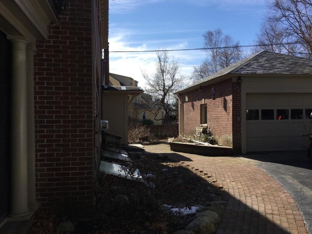 140 Coolidge Road Worcester, MA 01602 - Photo 5 of 21 Gallery Image 5