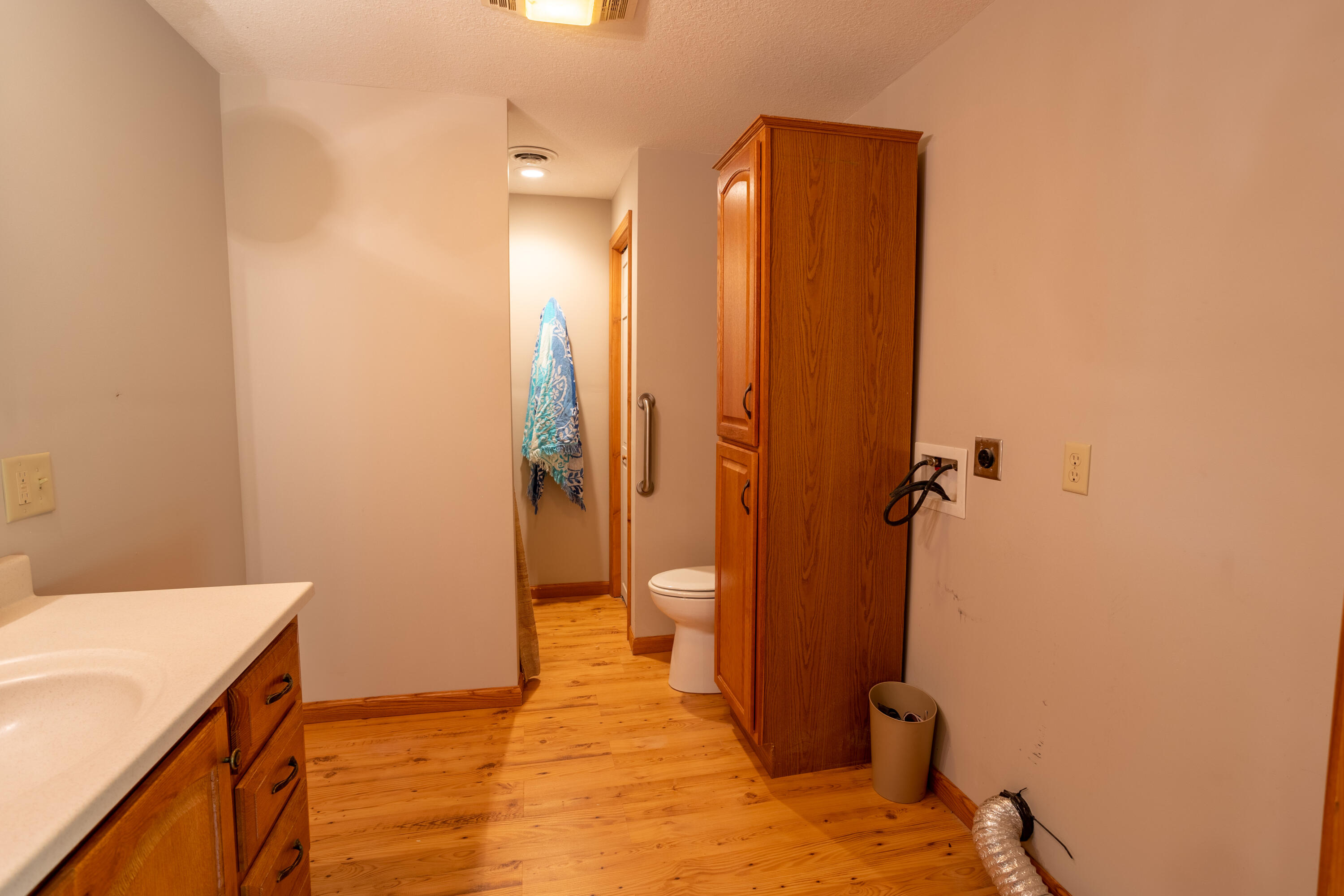 915 Buckboard Road Greeneville, TN 37743 - Photo 44 of 64 Guest House Bathroom