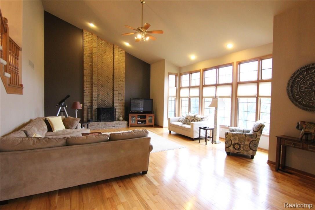 3033 Kilburn Road West Rochester, MI 48306 - Photo 47 of 52 IMG_7789.JPG