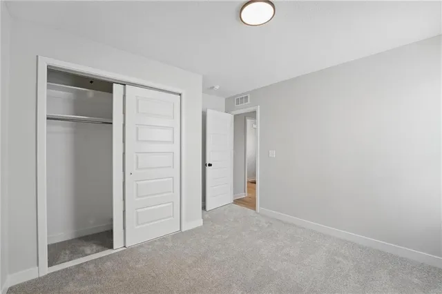 $434,900 | 778 Creekmoor Drive, Raymore, MO 64083