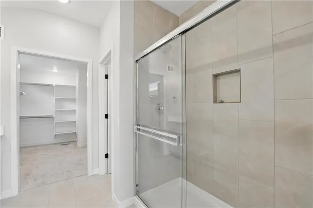 $434,900 | 778 Creekmoor Drive, Raymore, MO 64083