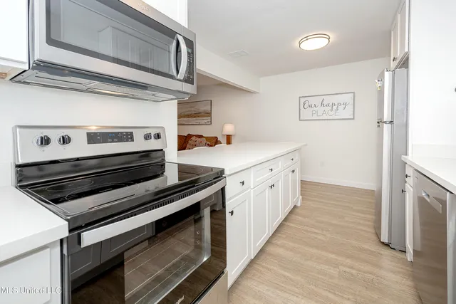 $2,000 | 114 Ethel Circle, Unit 8, Ocean Springs, MS 39564