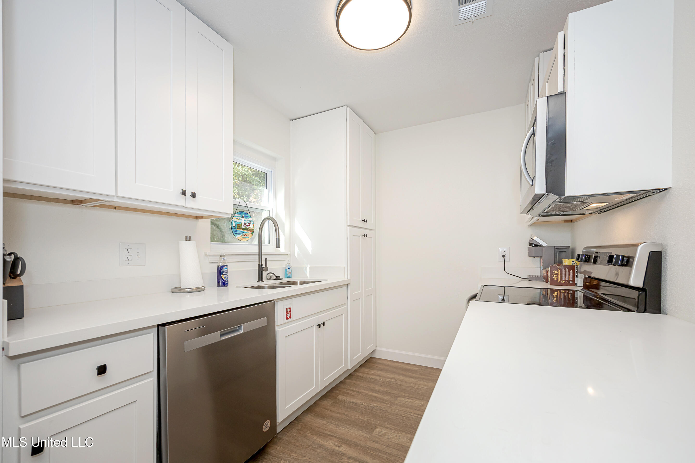 114 Ethel Circle, Unit 8 Ocean Springs, MS 39564 - Photo 17 of 35 IMG_6235