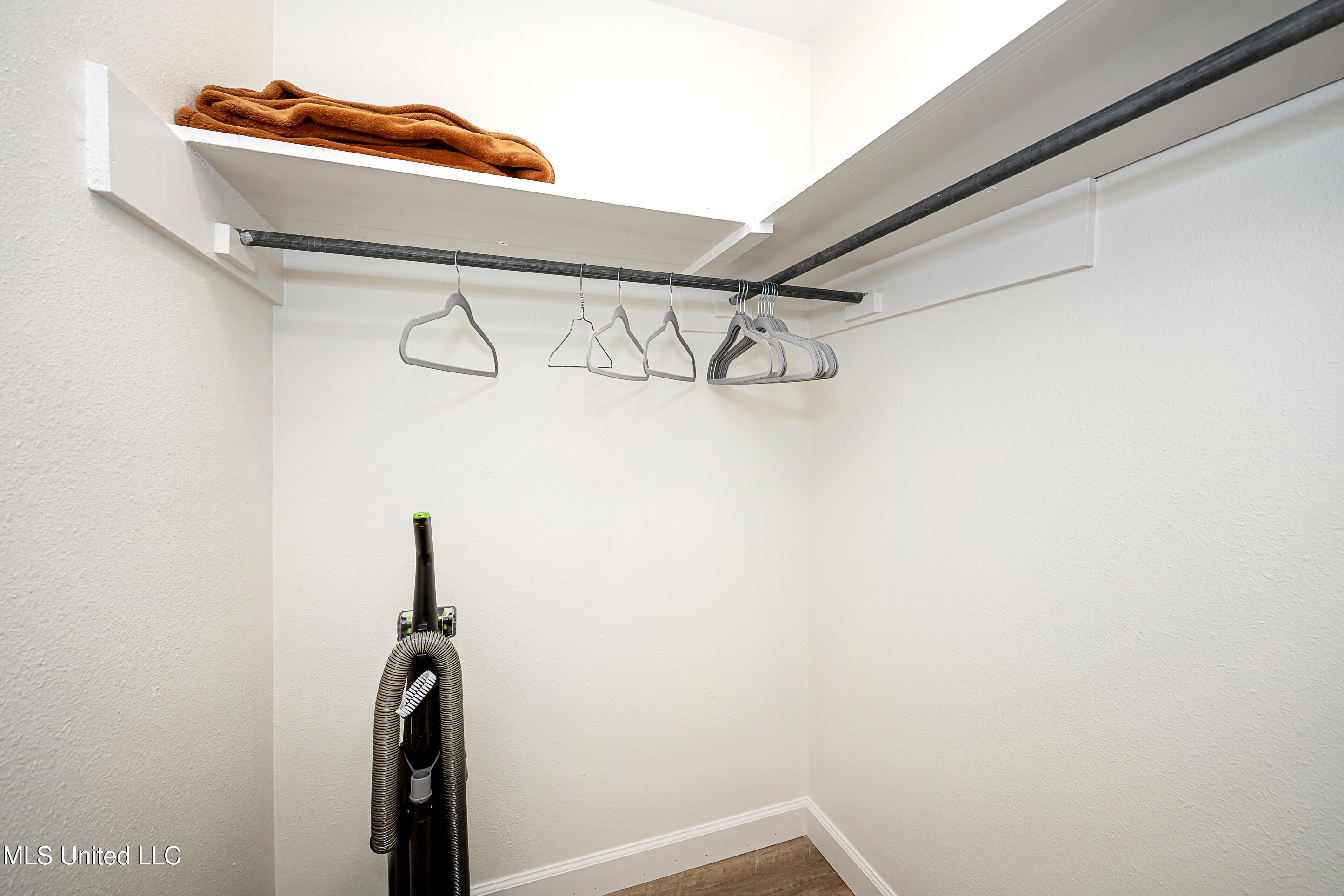 114 Ethel Circle, Unit 8 Ocean Springs, MS 39564 - Photo 21 of 35 IMG_6242