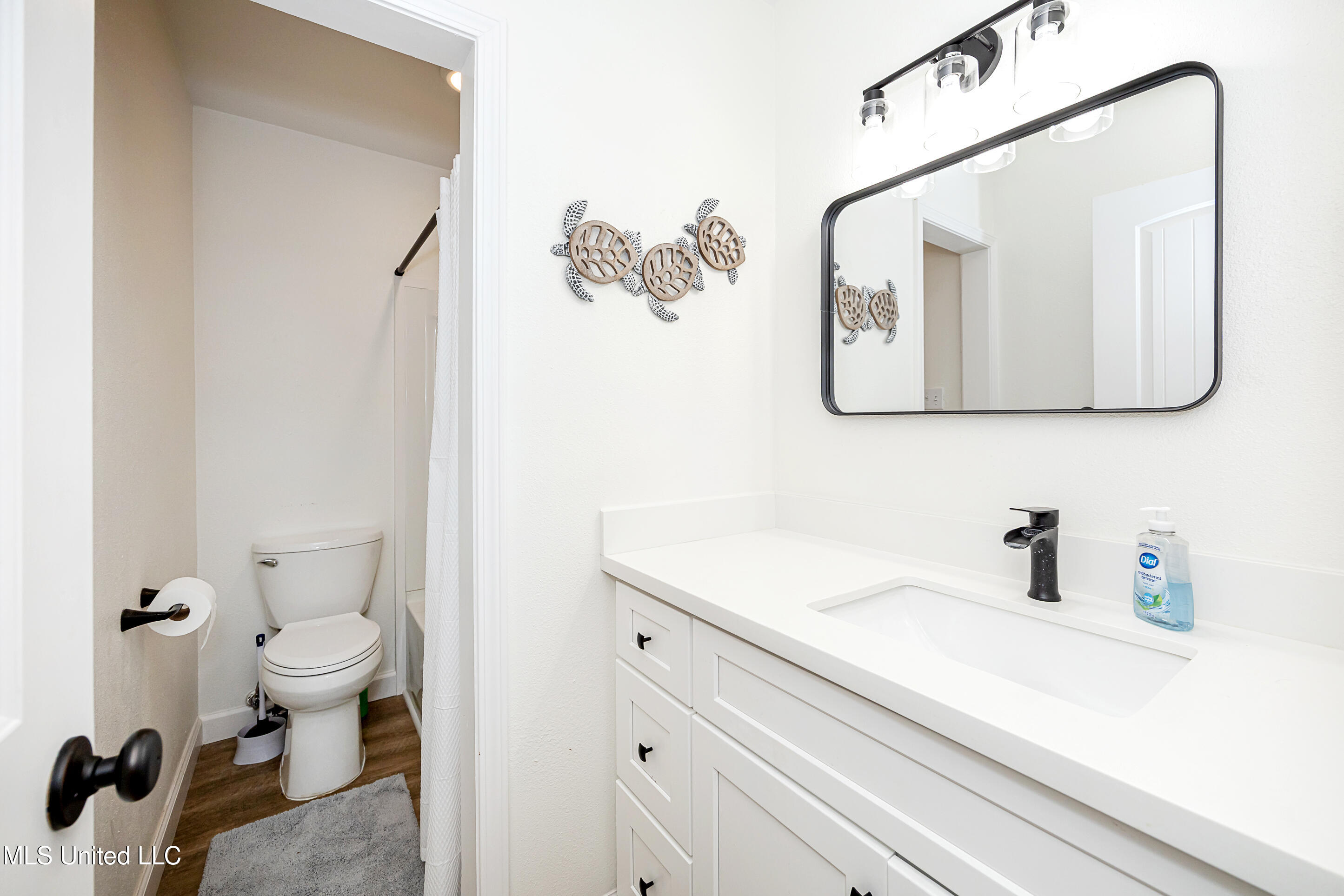 114 Ethel Circle, Unit 8 Ocean Springs, MS 39564 - Photo 23 of 35 IMG_6244