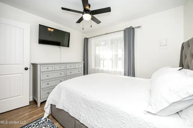 $2,000 | 114 Ethel Circle, Unit 8, Ocean Springs, MS 39564