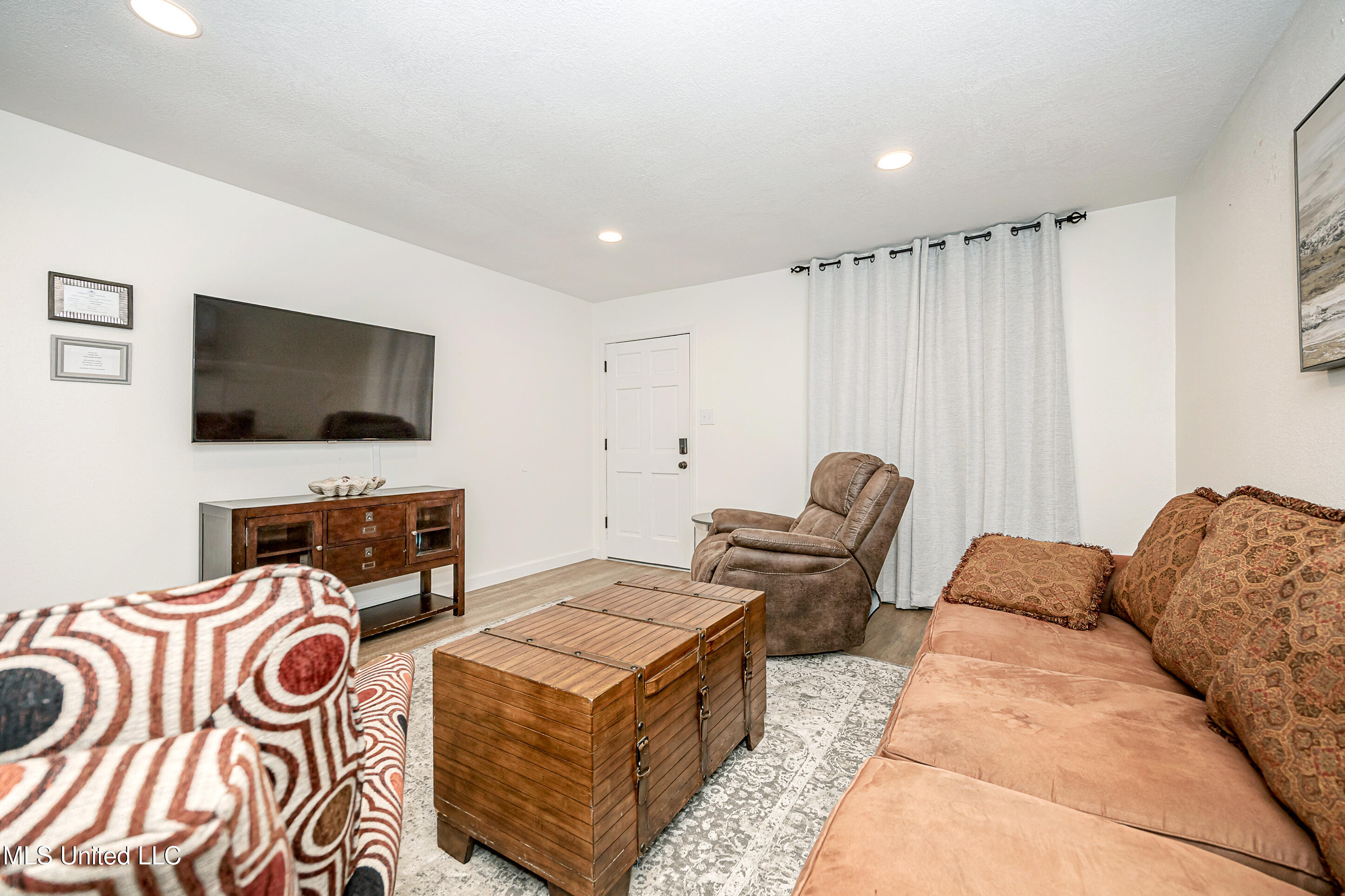 114 Ethel Circle, Unit 8 Ocean Springs, MS 39564 - Photo 30 of 35 IMG_6251