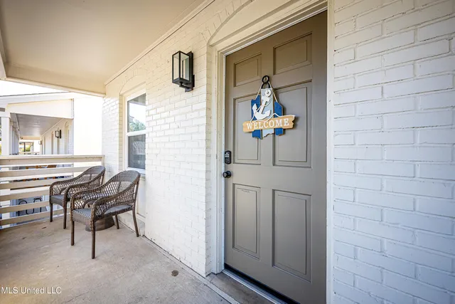 $2,000 | 114 Ethel Circle, Unit 8, Ocean Springs, MS 39564